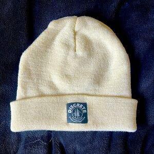 Discrete Beanie